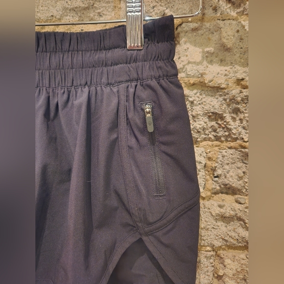 Lululemon shorts - Picture 4 of 4